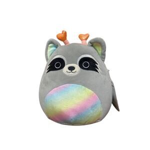 NEW 2025 Squishmallows Valentines Max the Raccoon 8"
